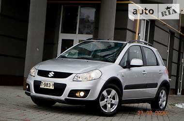 Позашляховик / Кросовер Suzuki SX4 2012 в 