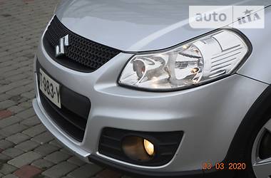 Позашляховик / Кросовер Suzuki SX4 2012 в 