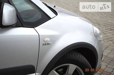 Позашляховик / Кросовер Suzuki SX4 2012 в 