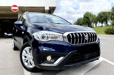 Внедорожник / Кроссовер Suzuki SX4 2018 в Киеве