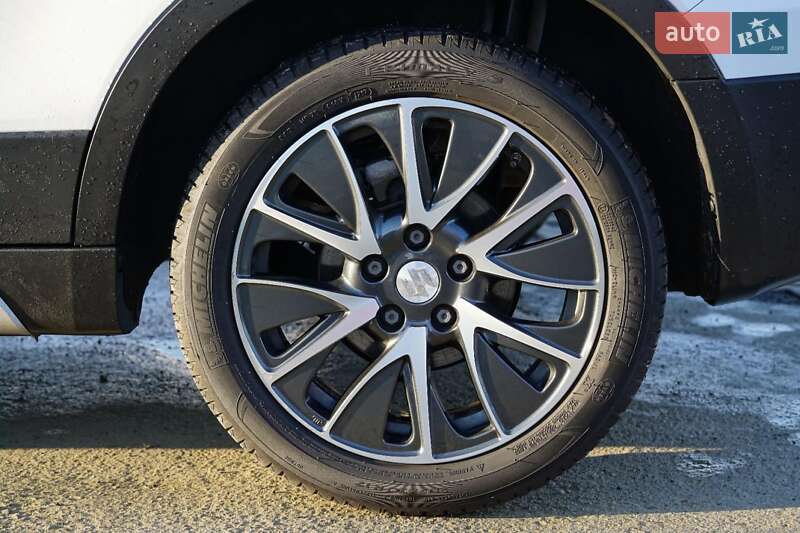 Внедорожник / Кроссовер Suzuki SX4 2014 в Луцке