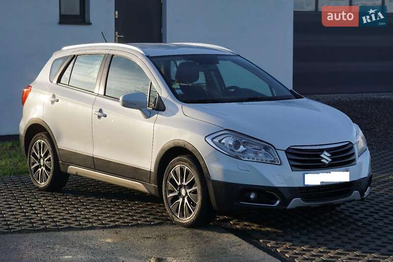 Внедорожник / Кроссовер Suzuki SX4 2014 в Луцке