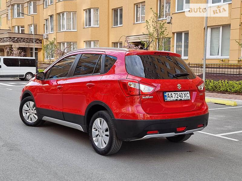 Хэтчбек Suzuki SX4 2016 в Киеве