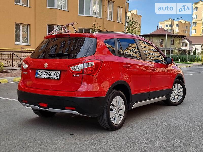 Хэтчбек Suzuki SX4 2016 в Киеве