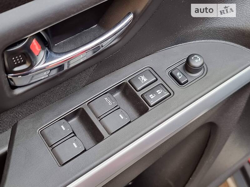 Хэтчбек Suzuki SX4 2016 в Киеве
