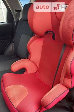 Позашляховик / Кросовер Suzuki SX4 2010 в 