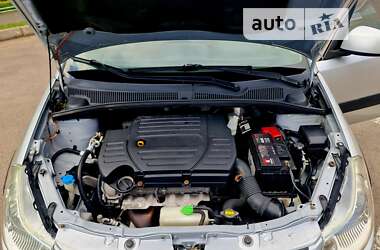 Хэтчбек Suzuki SX4 2011 в 