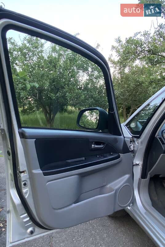 Внедорожник / Кроссовер Suzuki SX4 2008 в Первомайске