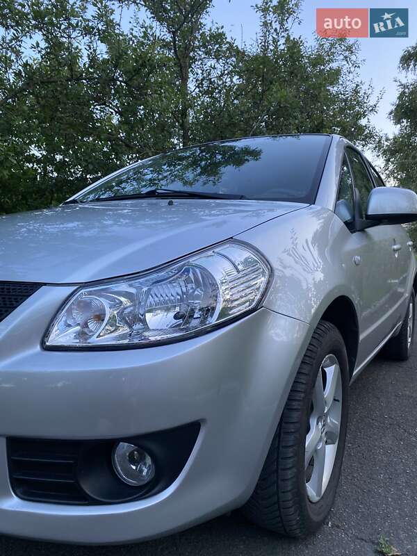 Внедорожник / Кроссовер Suzuki SX4 2008 в Первомайске