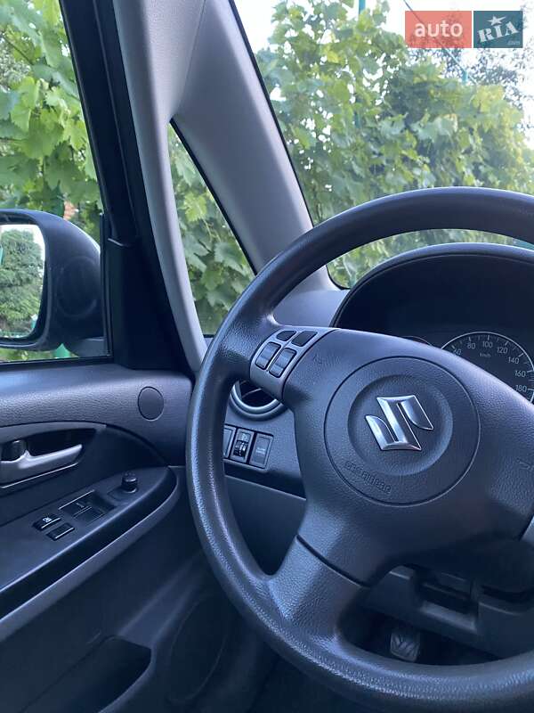 Внедорожник / Кроссовер Suzuki SX4 2008 в Первомайске