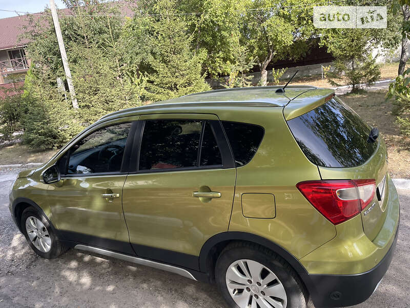 Внедорожник / Кроссовер Suzuki SX4 2014 в Черкассах