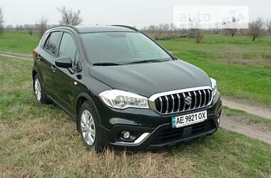 Внедорожник / Кроссовер Suzuki SX4 2017 в Каменском