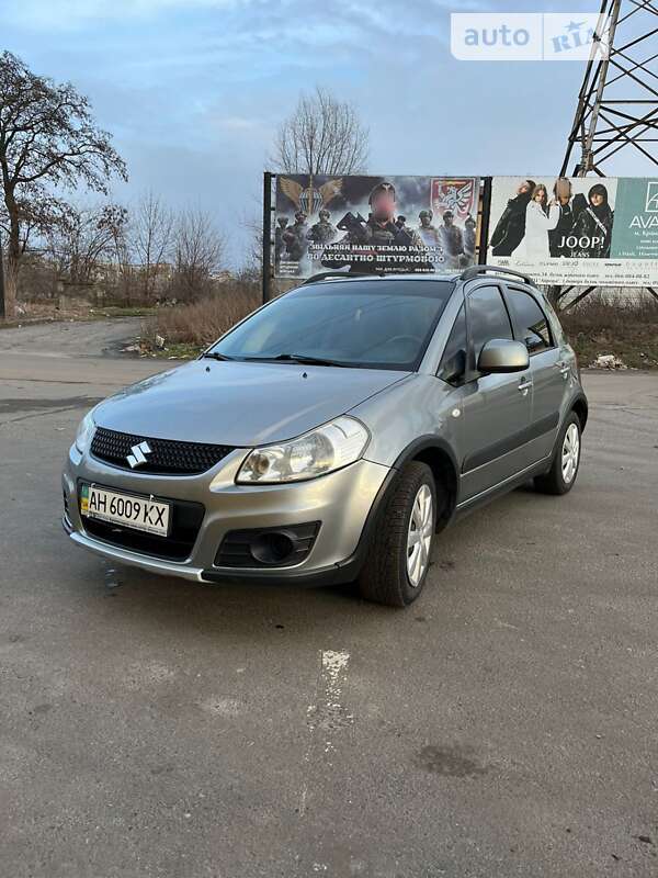 Позашляховик / Кросовер Suzuki SX4 2012 в Краматорську