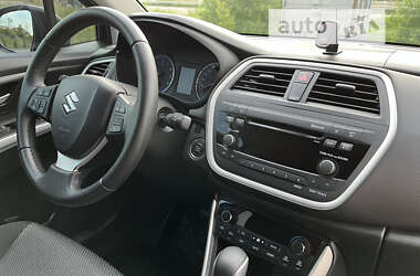 Внедорожник / Кроссовер Suzuki SX4 2014 в Киеве