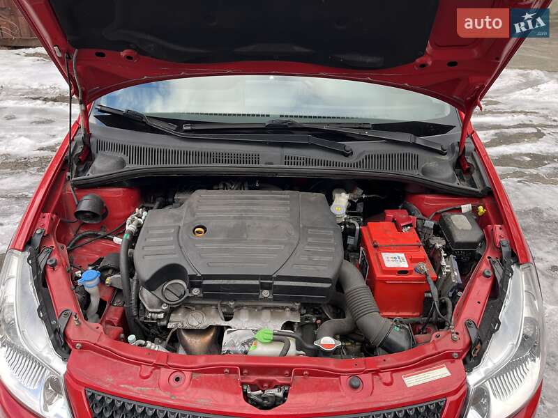 Внедорожник / Кроссовер Suzuki SX4 2012 в Киеве