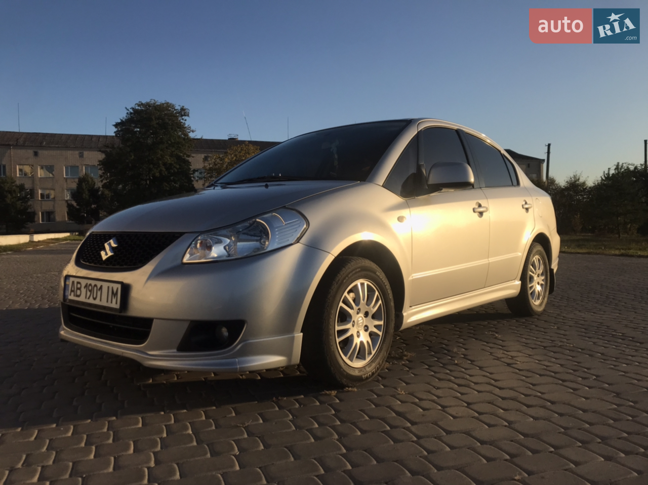 2010 Suzuki SX4 - мініатюра 11