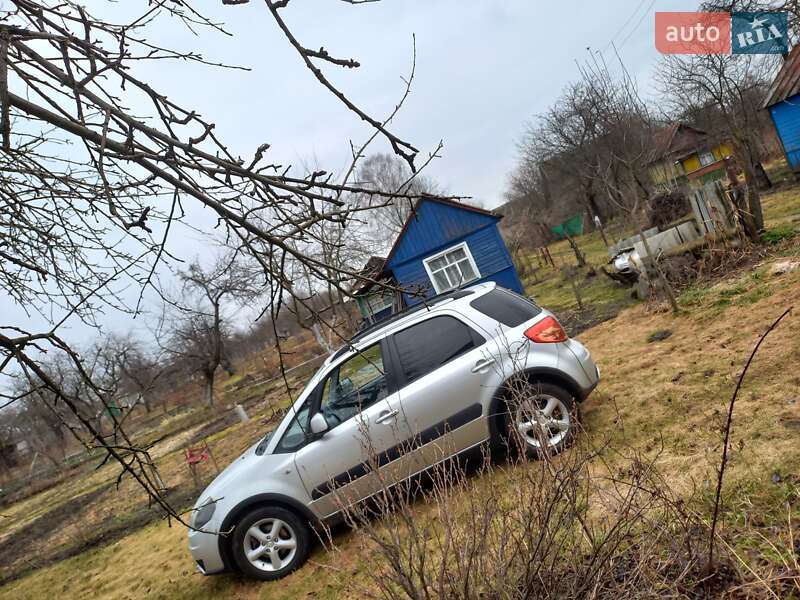 Хэтчбек Suzuki SX4 2007 в Шостке
