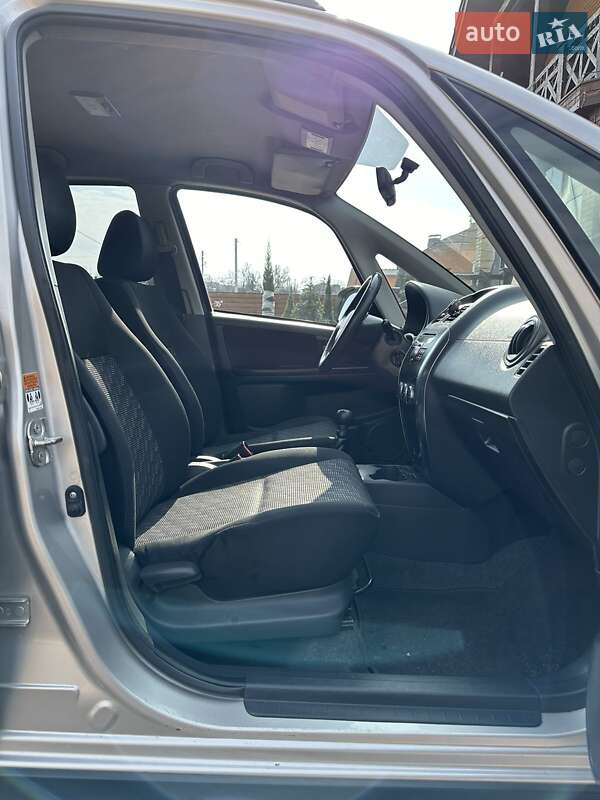 Хэтчбек Suzuki SX4 2007 в Шостке