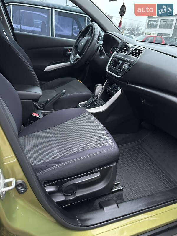 Внедорожник / Кроссовер Suzuki SX4 2014 в Черкассах