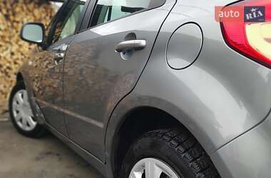 Седан Suzuki SX4 2010 в 