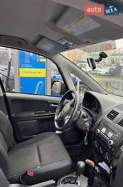 Внедорожник / Кроссовер Suzuki SX4 2012 в Львове