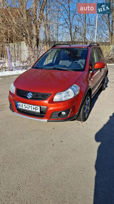 Внедорожник / Кроссовер Suzuki SX4 2012 в 