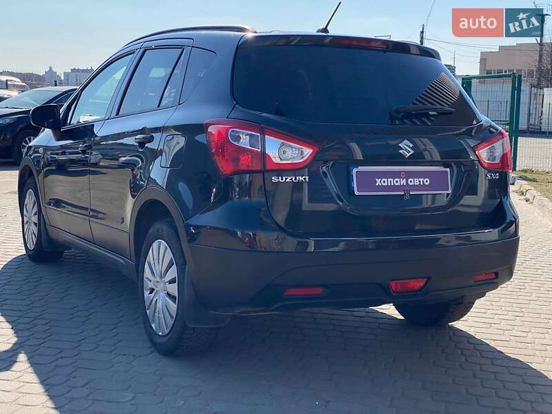 Внедорожник / Кроссовер Suzuki SX4 2016 в Львове