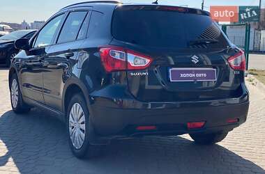 Внедорожник / Кроссовер Suzuki SX4 2016 в 