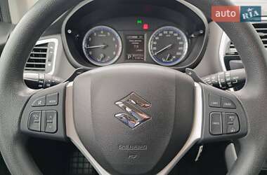 Позашляховик / Кросовер Suzuki SX4 2019 в 