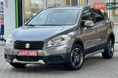 Внедорожник / Кроссовер Suzuki SX4 2016 в 