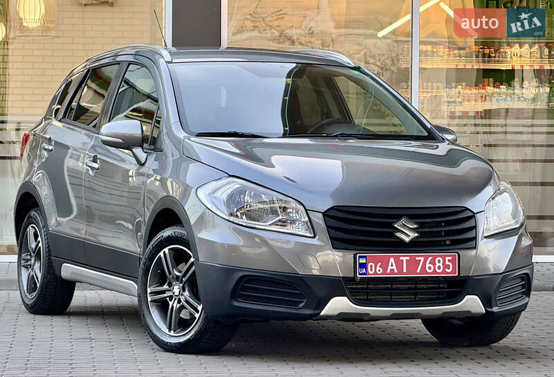 Внедорожник / Кроссовер Suzuki SX4 2016 в 