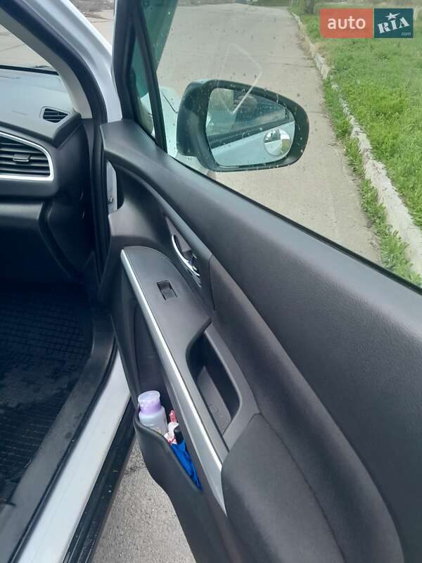 Позашляховик / Кросовер Suzuki SX4 2017 в Миколаєві