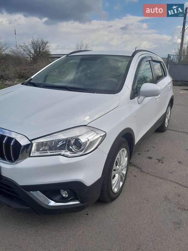 Позашляховик / Кросовер Suzuki SX4 2017 в Миколаєві