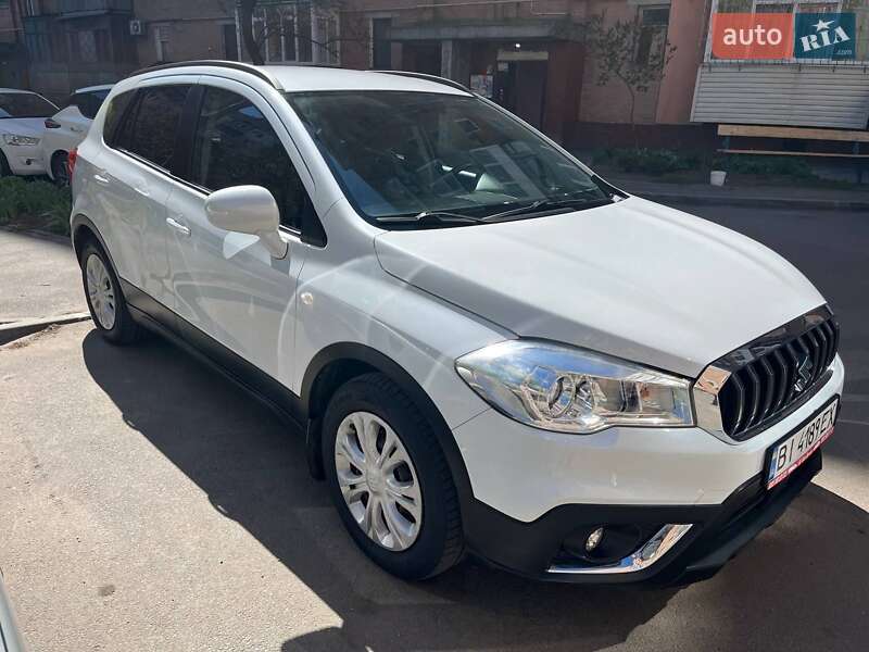 Внедорожник / Кроссовер Suzuki SX4 2018 в 