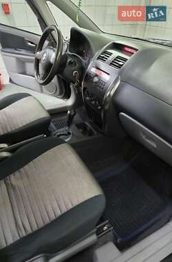 Внедорожник / Кроссовер Suzuki SX4 2009 в 