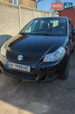 Седан Suzuki SX4 2010 в Ровно