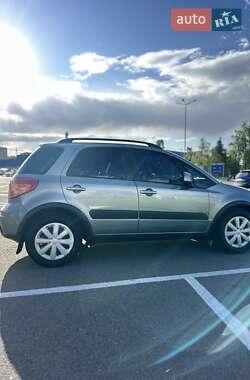 Позашляховик / Кросовер Suzuki SX4 2014 в Житомирі