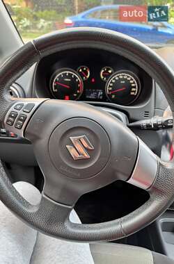 Внедорожник / Кроссовер Suzuki SX4 2012 в 