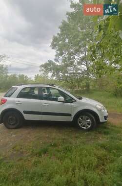 Внедорожник / Кроссовер Suzuki SX4 2014 в Киеве