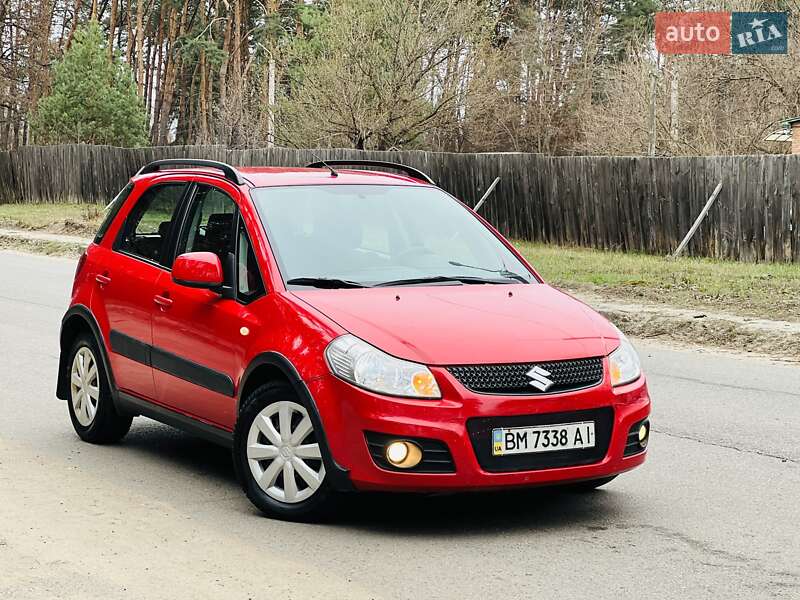 Позашляховик / Кросовер Suzuki SX4 2014 в 