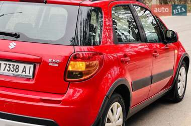 Позашляховик / Кросовер Suzuki SX4 2014 в 