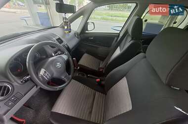 Позашляховик / Кросовер Suzuki SX4 2012 в 