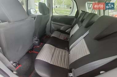 Позашляховик / Кросовер Suzuki SX4 2012 в 
