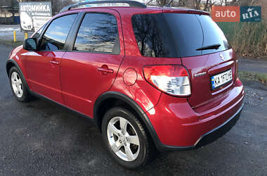 Внедорожник / Кроссовер Suzuki SX4 2011 в 