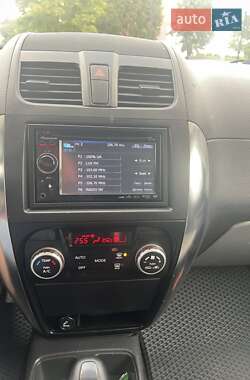 Хэтчбек Suzuki SX4 2009 в 