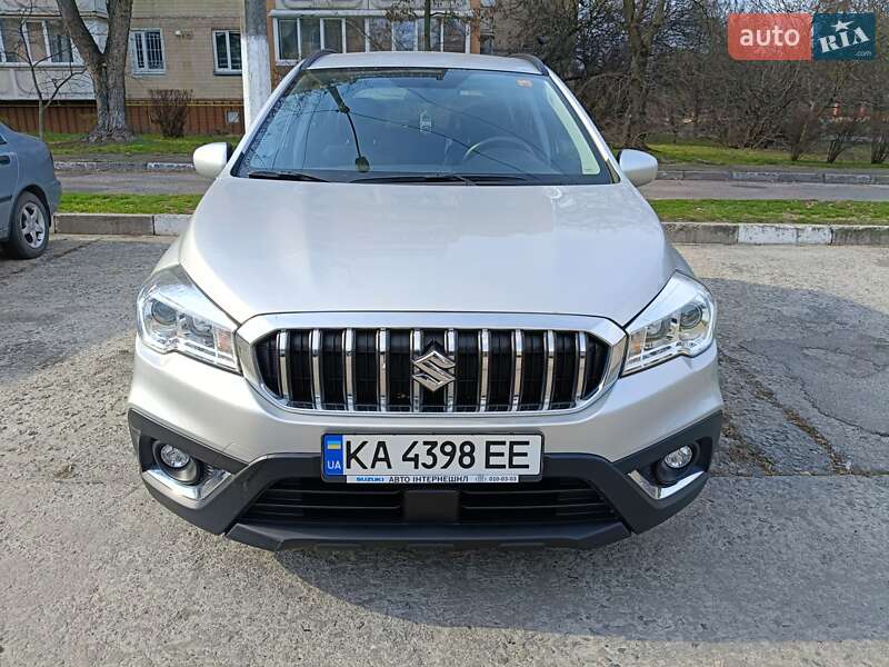 Позашляховик / Кросовер Suzuki SX4 2021 в 