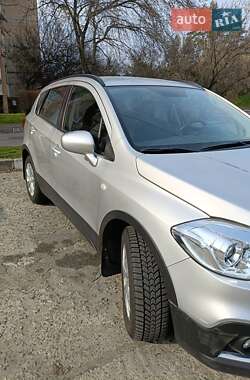 Позашляховик / Кросовер Suzuki SX4 2021 в 