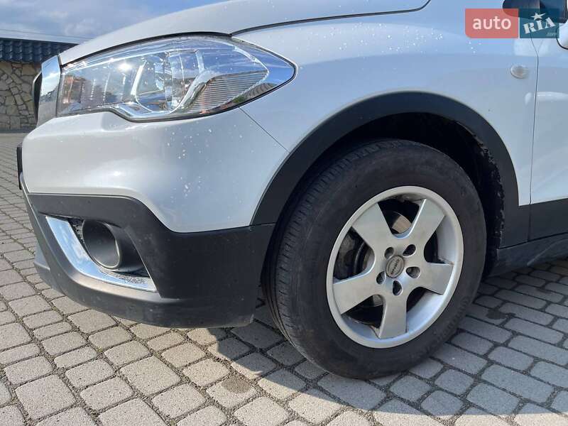 Внедорожник / Кроссовер Suzuki SX4 2020 в Львове