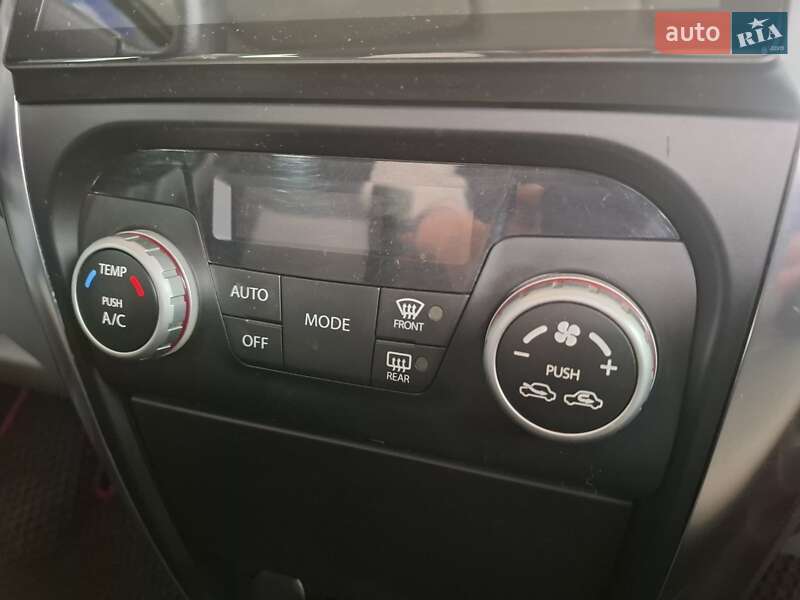 Внедорожник / Кроссовер Suzuki SX4 2012 в Николаеве