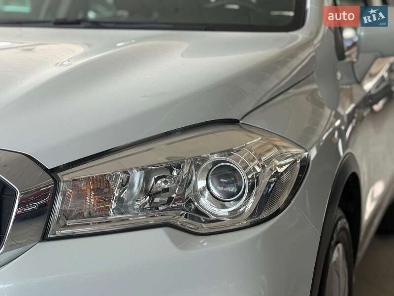 Позашляховик / Кросовер Suzuki SX4 2018 в Одесі